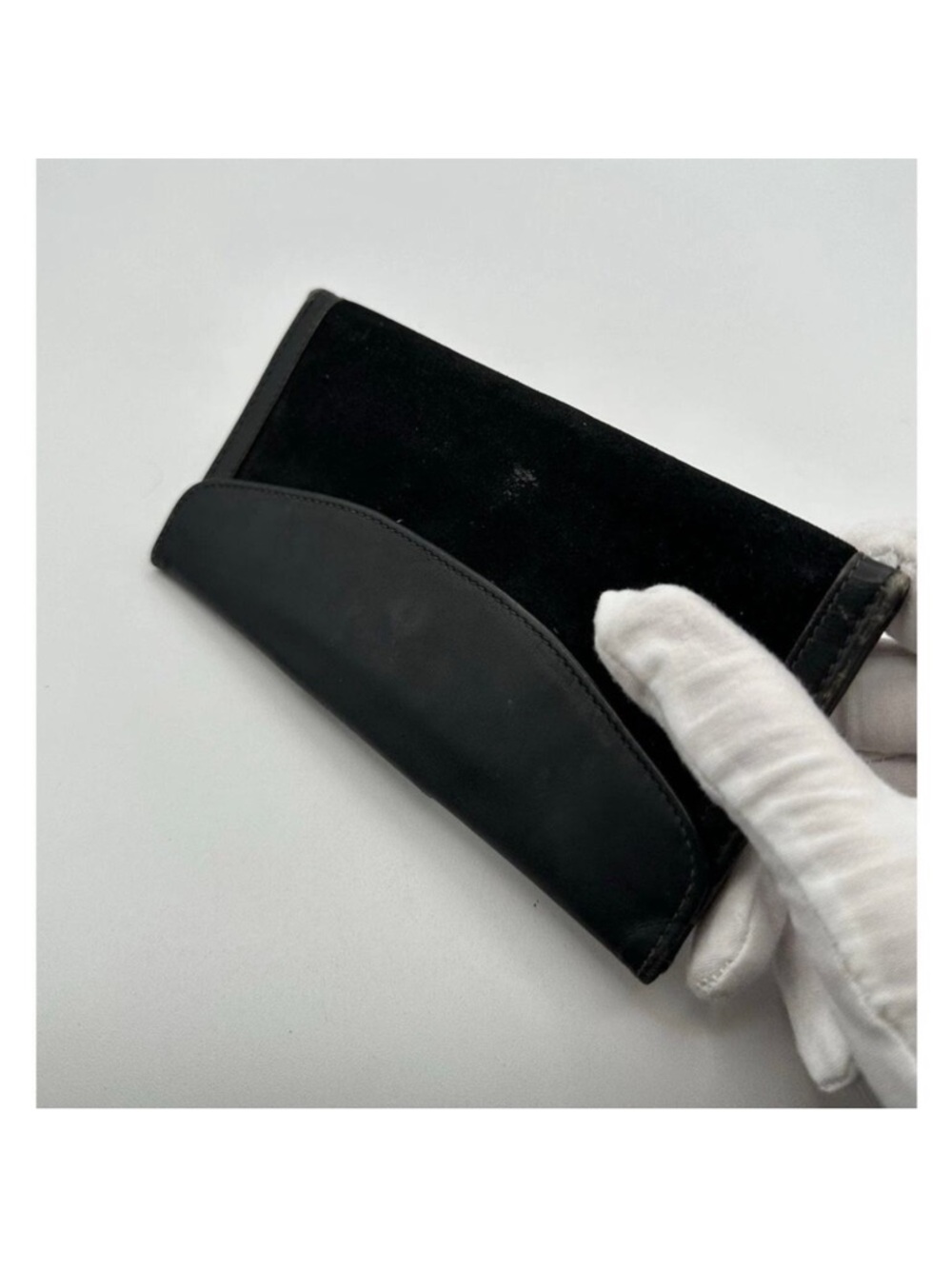 Vintage 1970’s Gucci Black Bi-Fold Suede & Leather Wallet -Authentic - Picture 8 of 13